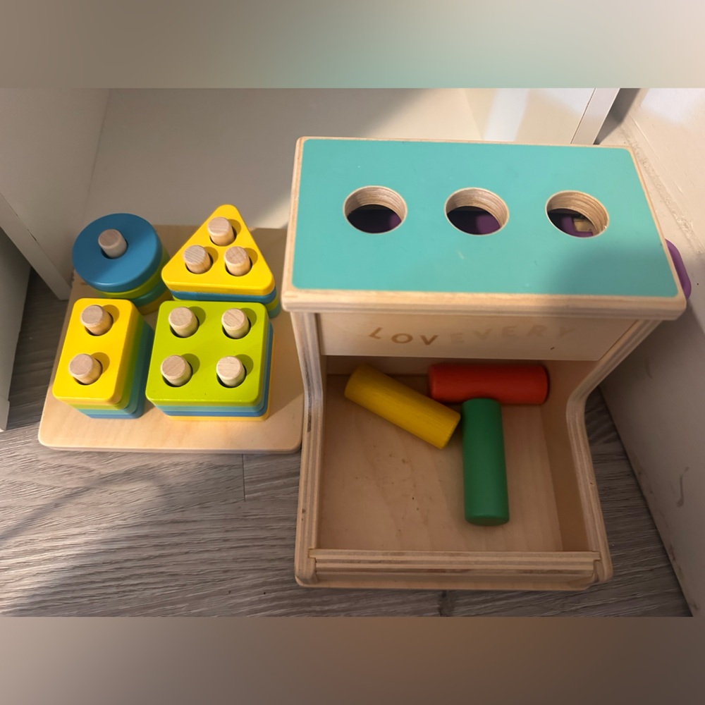 Lovevery Wooden Shape Sorter with Hammer - Multicolor